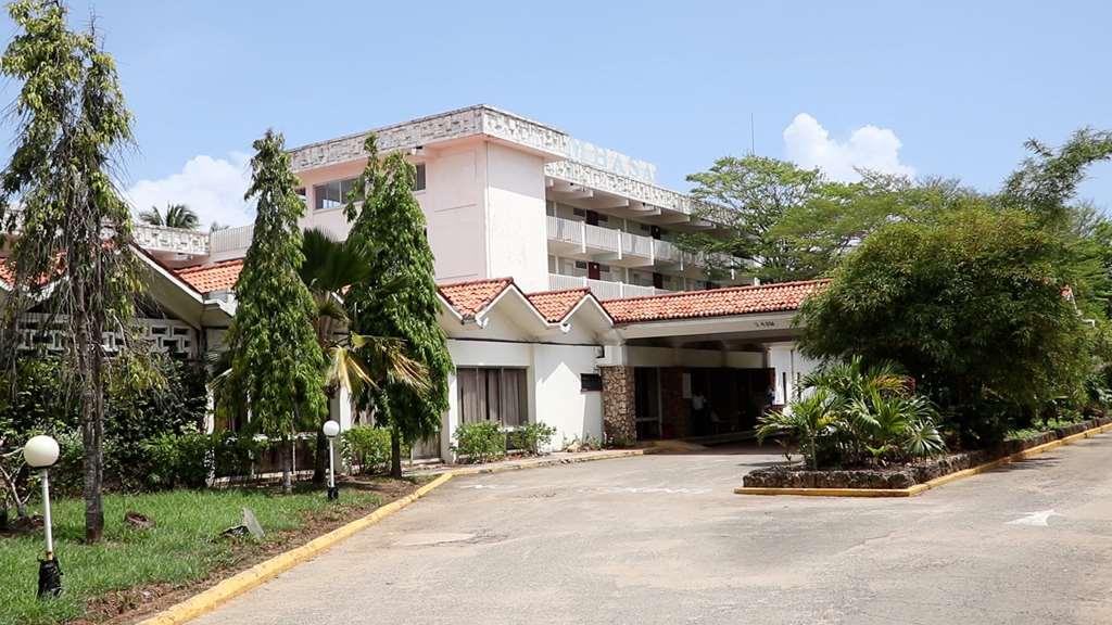 Mombasa Beach Hotel Exterior photo